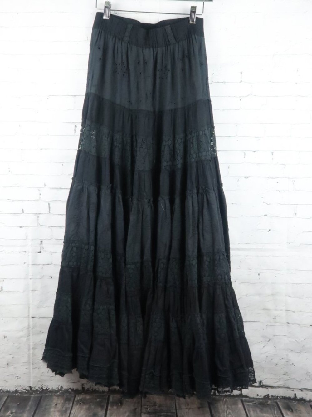 ANTICA SANTORIA BY GIACAMO CIRQUE BLACK EYELET HI LOW GYPSY MAXI SKIRT - Picture 10 of 11